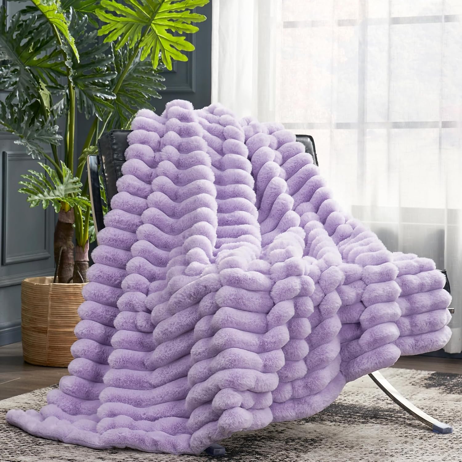 Cozy Bliss Faux Fur Throw Blanket for Couch, Cozy Warm Plush Striped Blanket for Sofa Bedroom