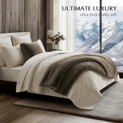 Luxury Soft Faux Chinchilla Fur Throw Blanket for Couch, Warm Thick Heavy Winter Throw Blanket