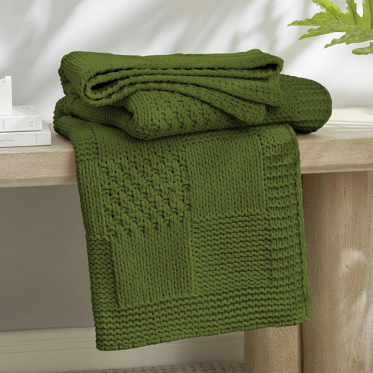 Amélie Home Chenille Knit Throw Blanket for Couch, Checkered Texture Decorative Soft Blanket for
