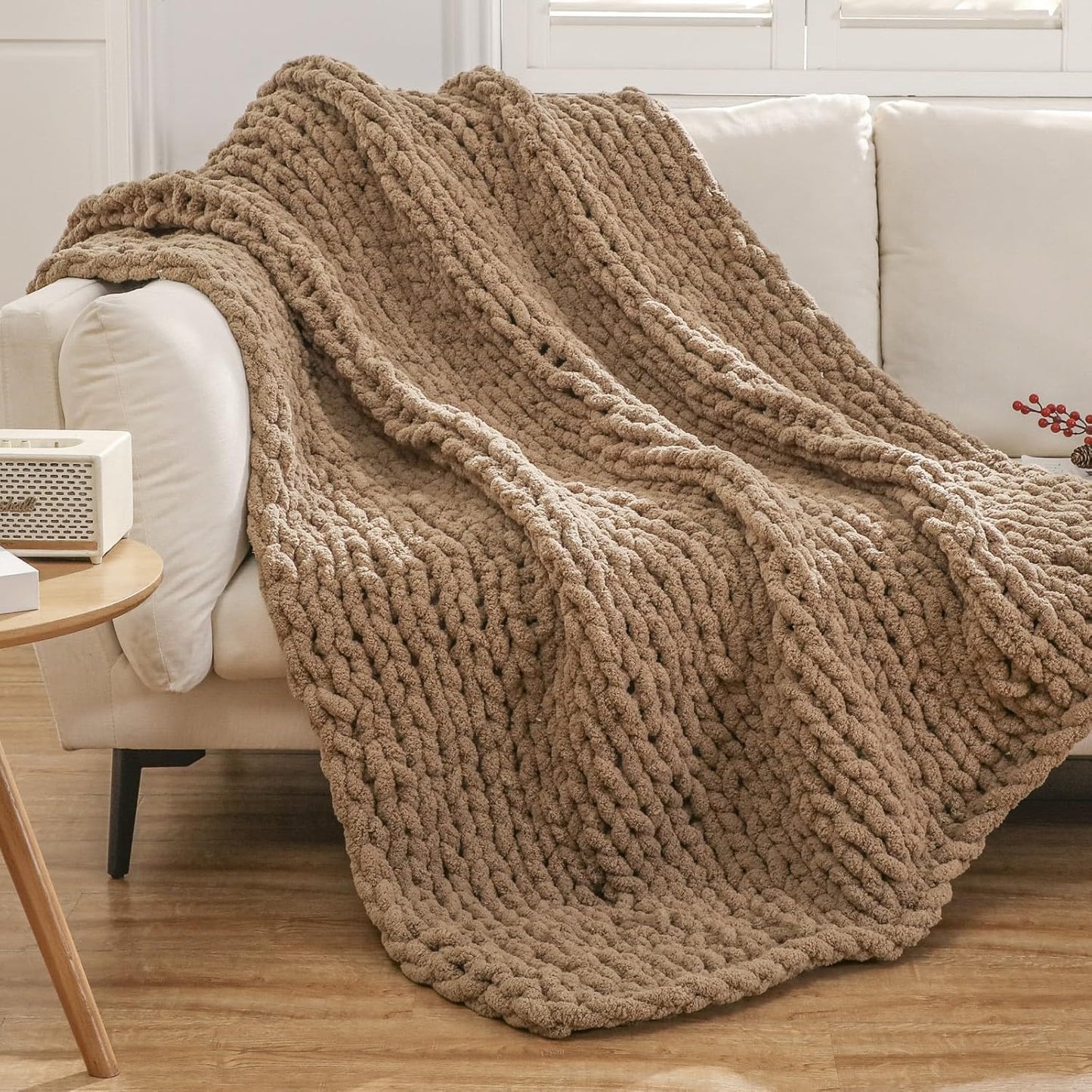 WESHIONGOO Chunky Knit Blanket Throw 50"×60" Knitted Throw Blankets for Couch Bed Fluffy Soft