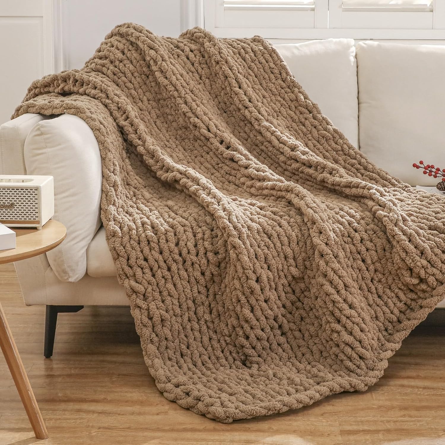WESHIONGOO Chunky Knit Blanket Throw 50"×60" Knitted Throw Blankets for Couch Bed Fluffy Soft