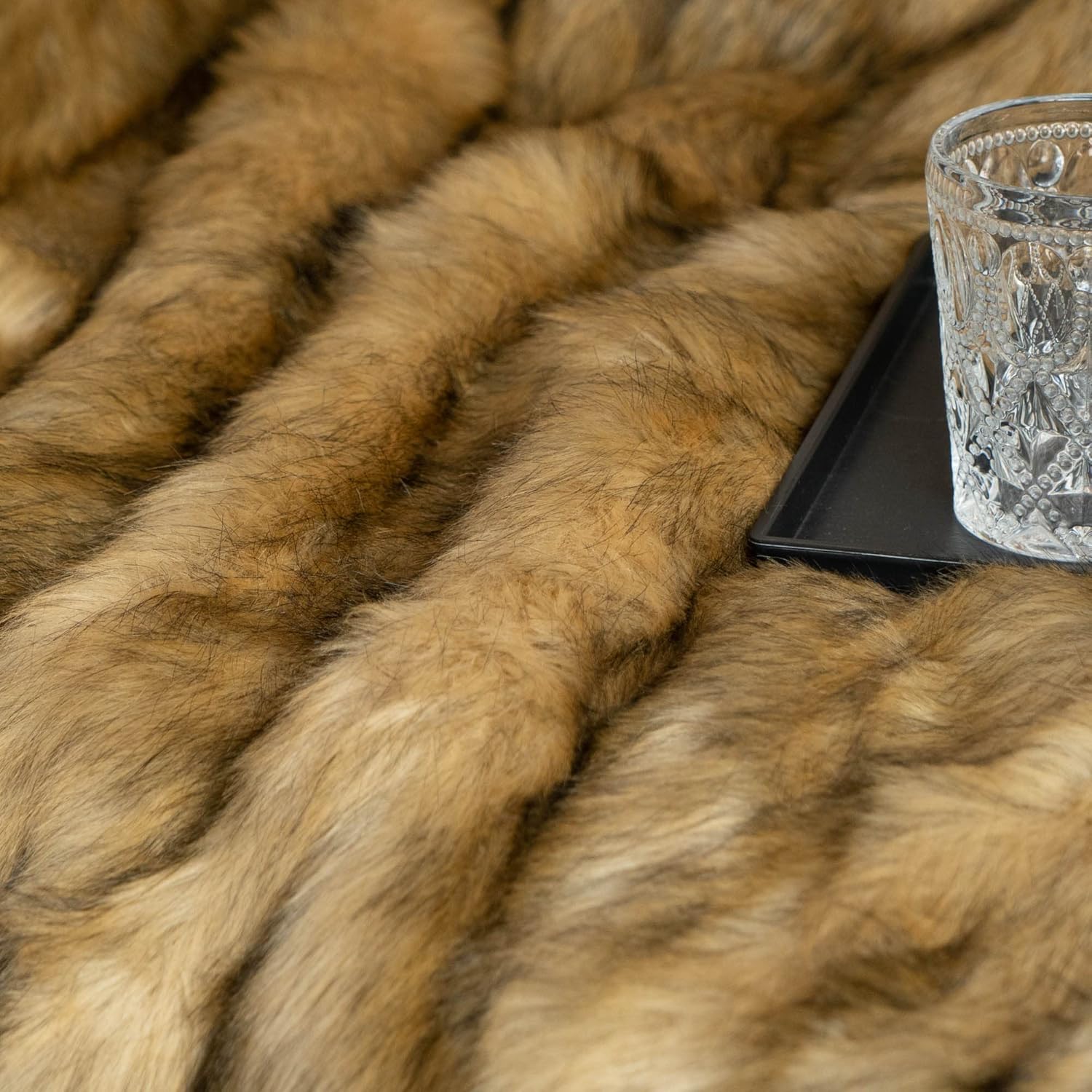 BATTILO HOME Golden Faux Fur Throw Blanket for Couch Sofa, Long Pile Fur Blankets and Throws