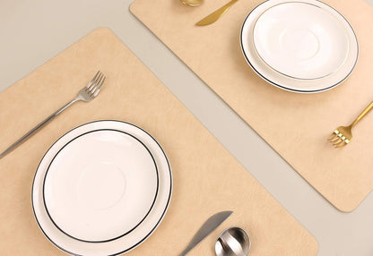 Faux Leather Placemats, Set of 4 PU Table Mats, Easy to Clean, Heat & Stain Resistant for Office