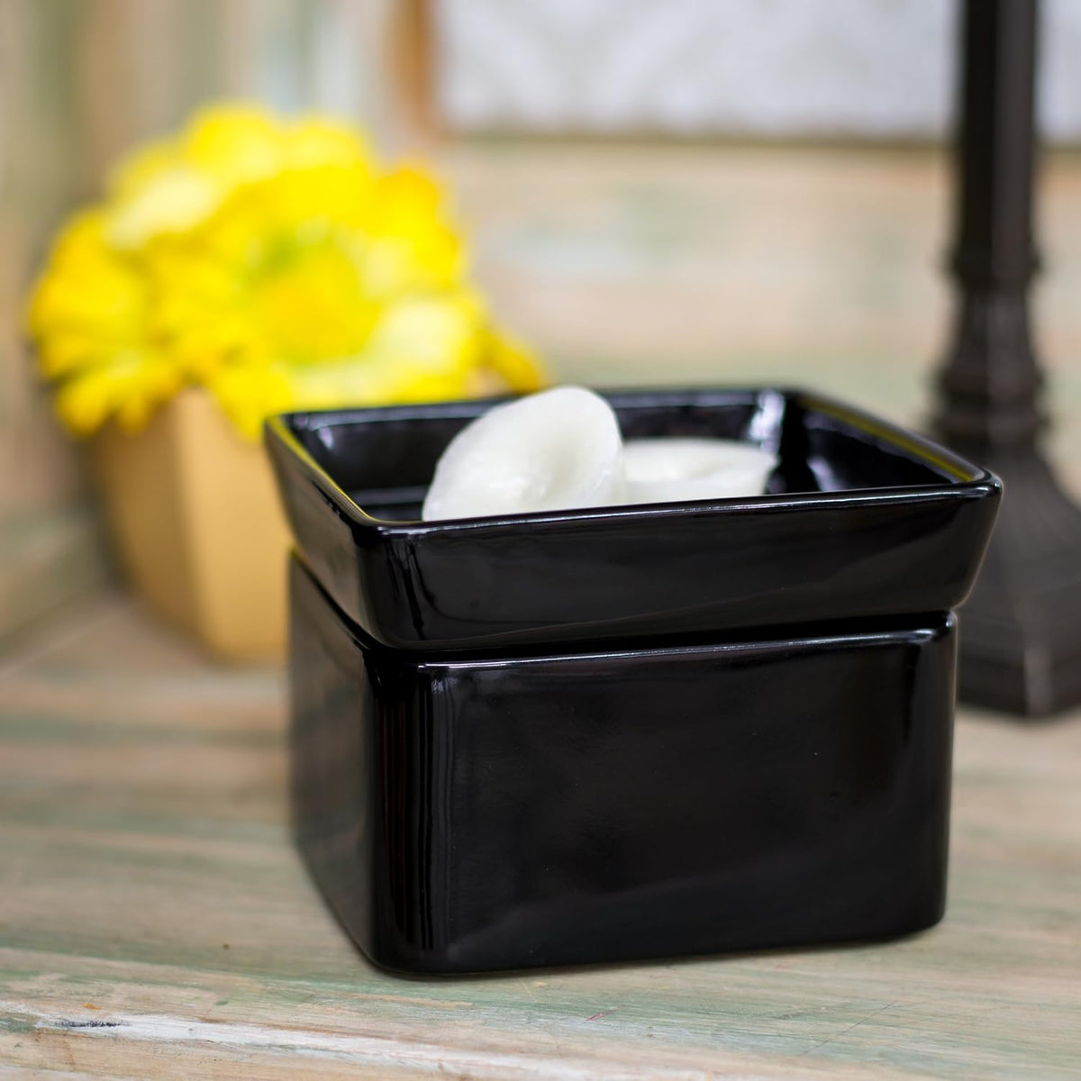 Elanze Designs Black Candle Warmer Black Stoneware Electric 2-in-1 Jar Candle and Wax Tart Oil