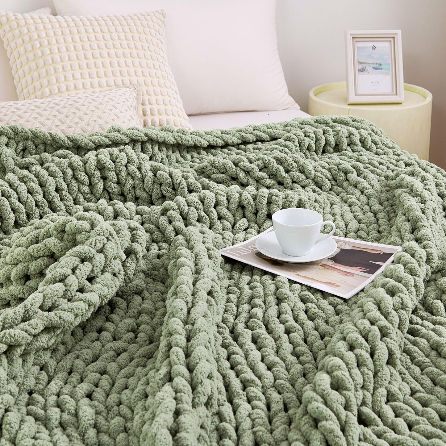 Admitrack Chunky Knit Blanket Throw, 100% Hand Knit Chenille Throw Blanket for Sofa & Home Decor