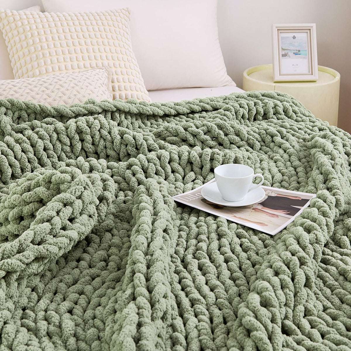 Admitrack Chunky Knit Blanket Throw, 100% Hand Knit Chenille Throw Blanket for Sofa & Home Decor