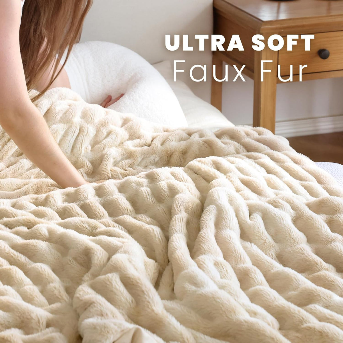 Faux Fur Blanket, Twin Size Oversized Throw Blanket for Couch, Fluffy Blanket with Stretch Ruched