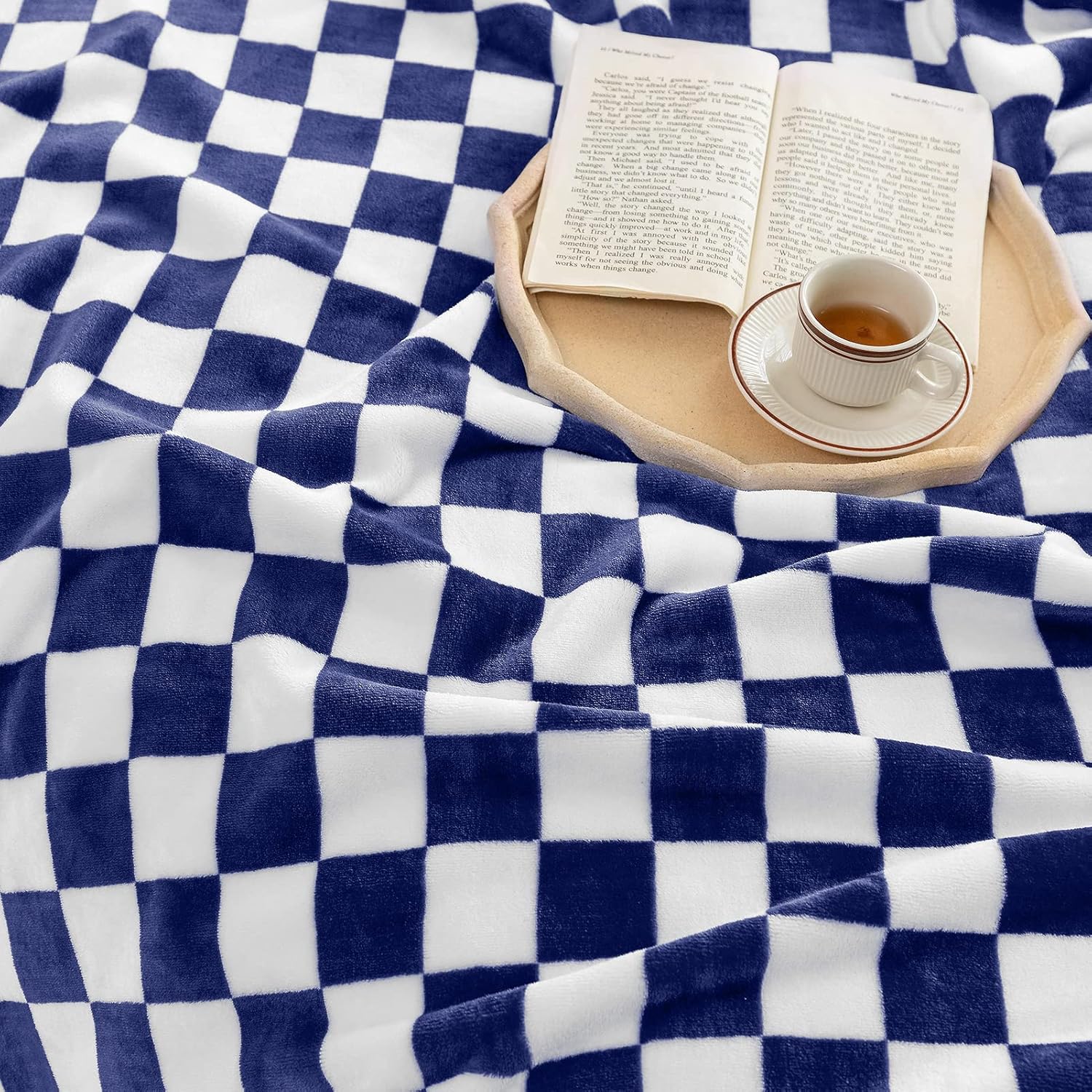 LOMAO Throw Blankets Flannel Blanket with Checkerboard Grid Pattern Soft Throw Blanket for Couch