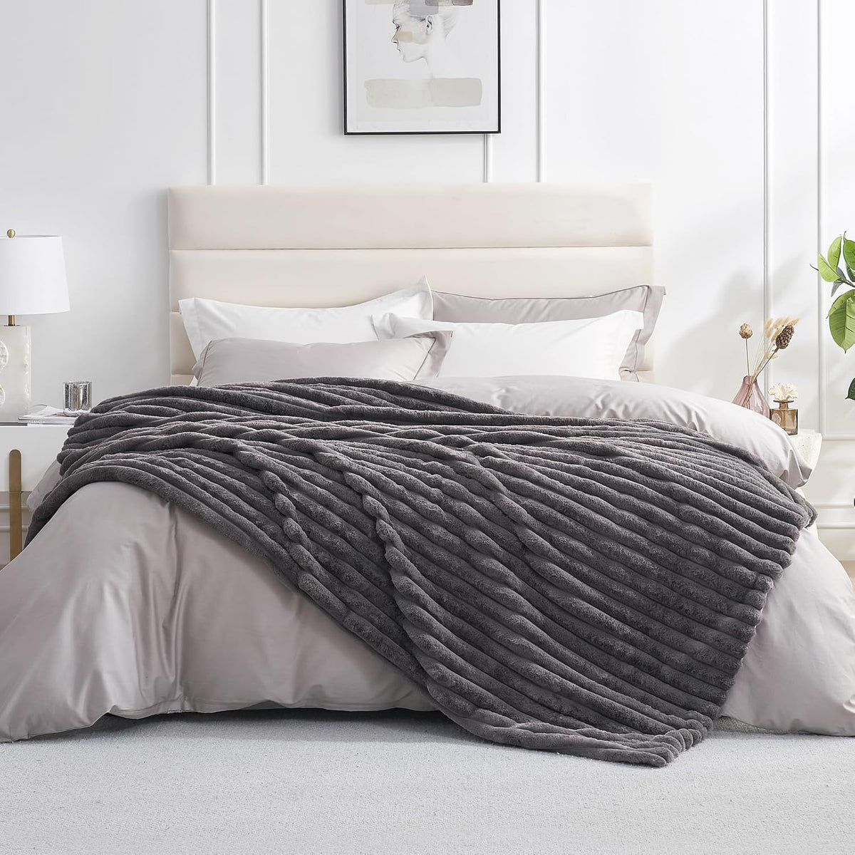 Amélie Home Faux Fur Throw Blanket for Couch, Cozy Fuzzy Fluffy Fur Luxurious Soft Striped Plush