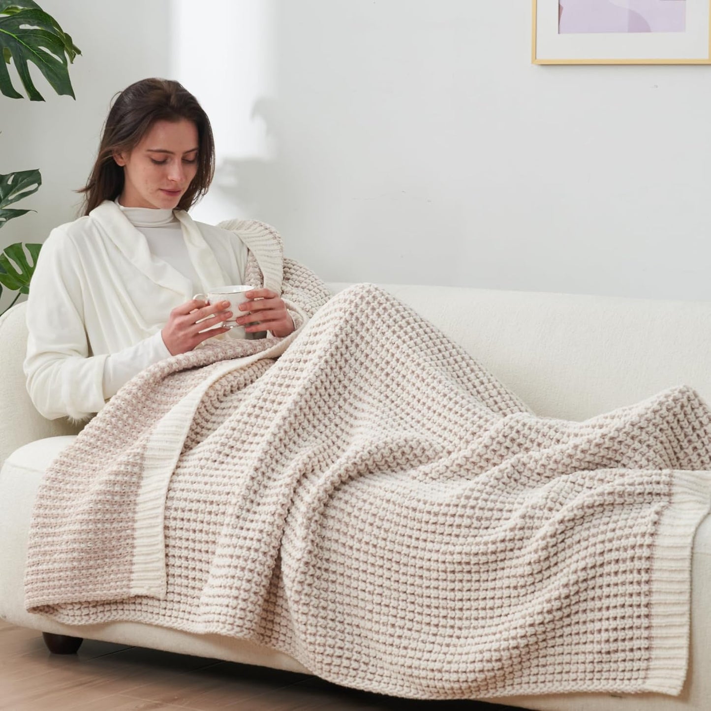 Amélie Home Chenille Waffle Throw Blanket for Couch, Reversible Pineapple Stitch Knit Soft Cozy