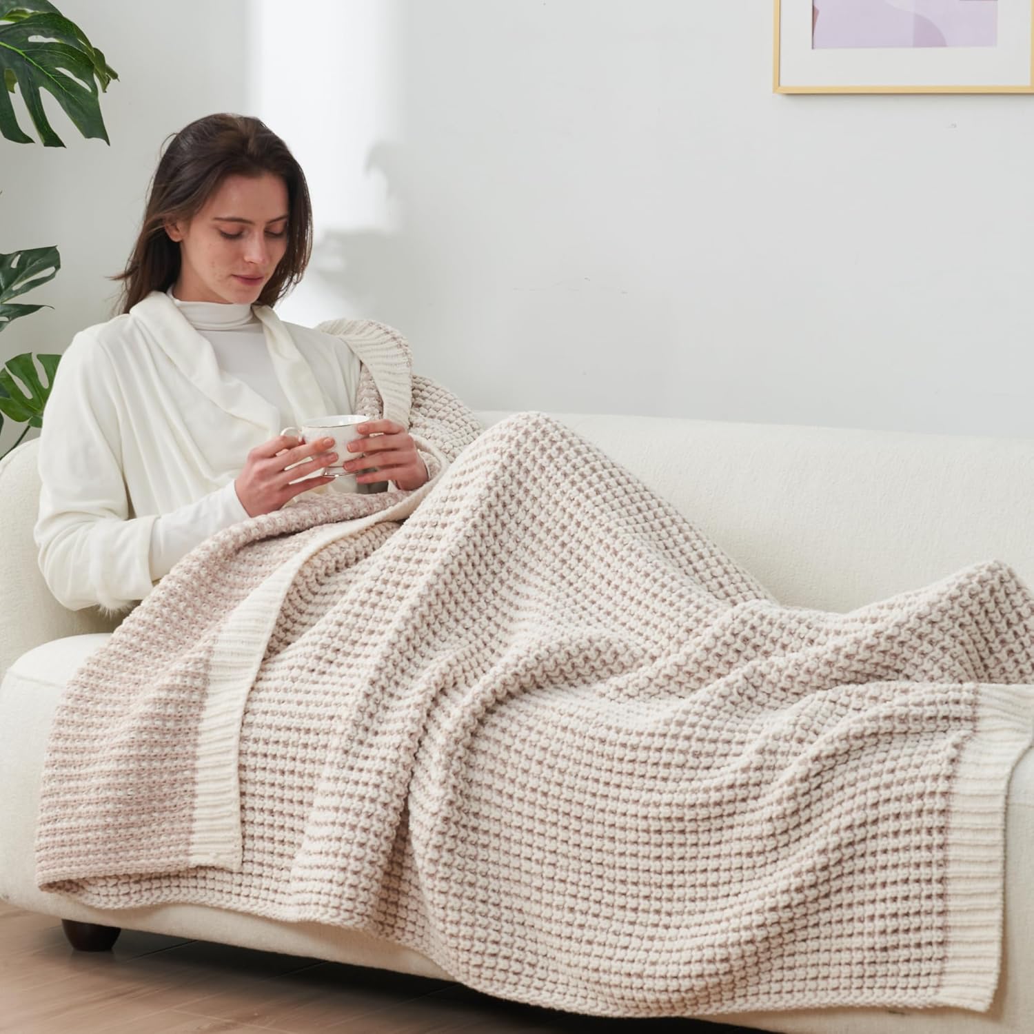 Amélie Home Chenille Waffle Throw Blanket for Couch, Reversible Pineapple Stitch Knit Soft Cozy