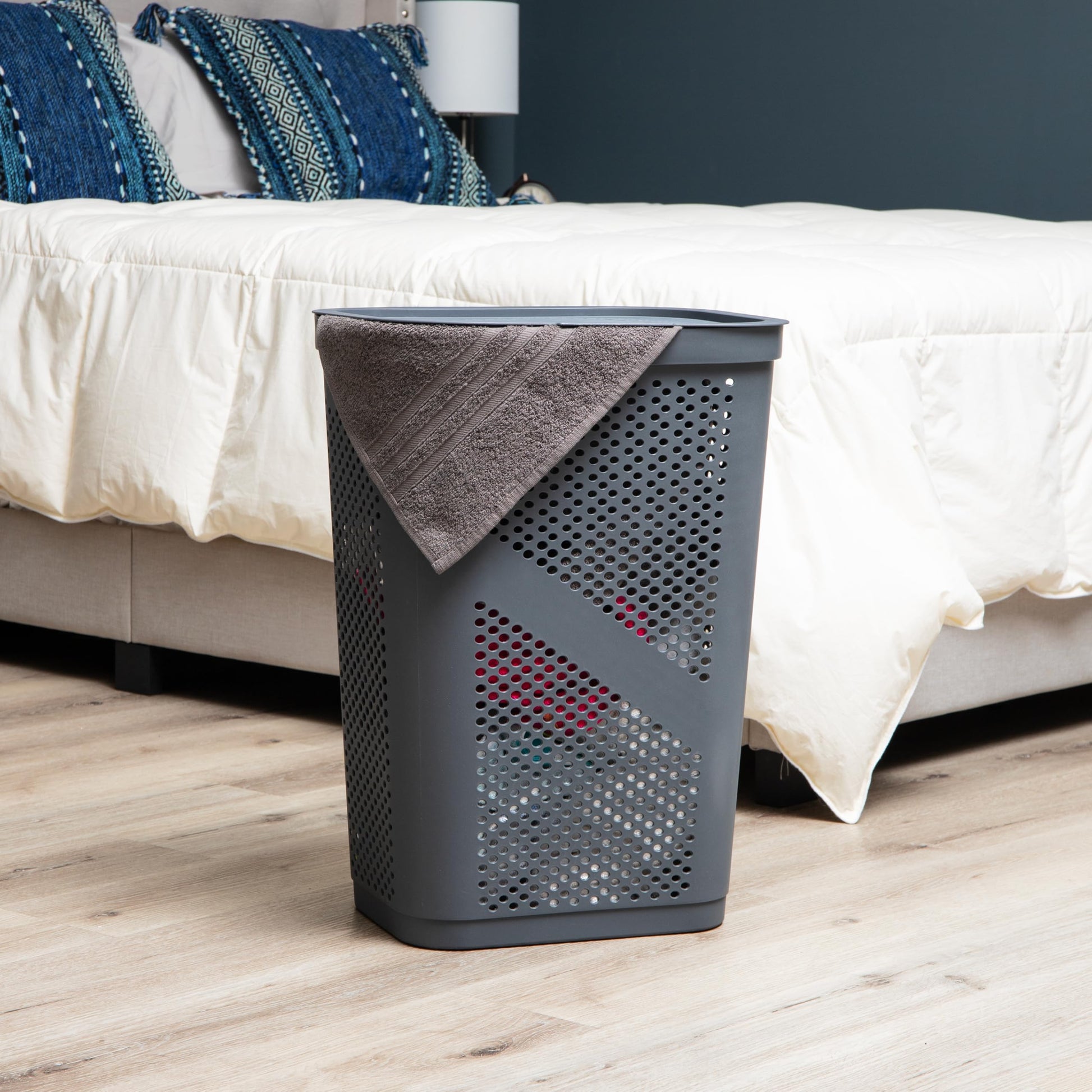 Mind Reader Slim Laundry Hamper with Lid, 60L Clothes Basket, Ventilated Plastic, Gray