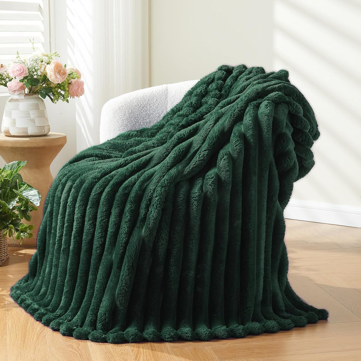 NEWCOSPLAY Super Soft Twin Blanket Dark Green Premium Silky Flannel Fleece 3D Ribbed Jacquard