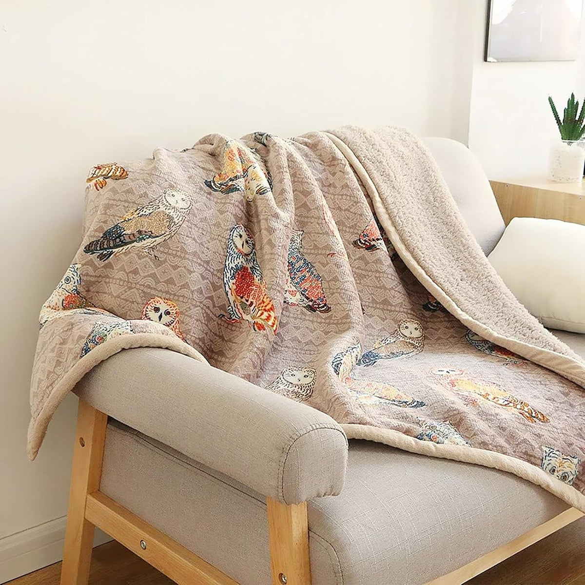 UKELER Flannel Sherpa Throws 60'' x 50'' - Cute Colorful Owl Design Soft Plush Flannel Blanket
