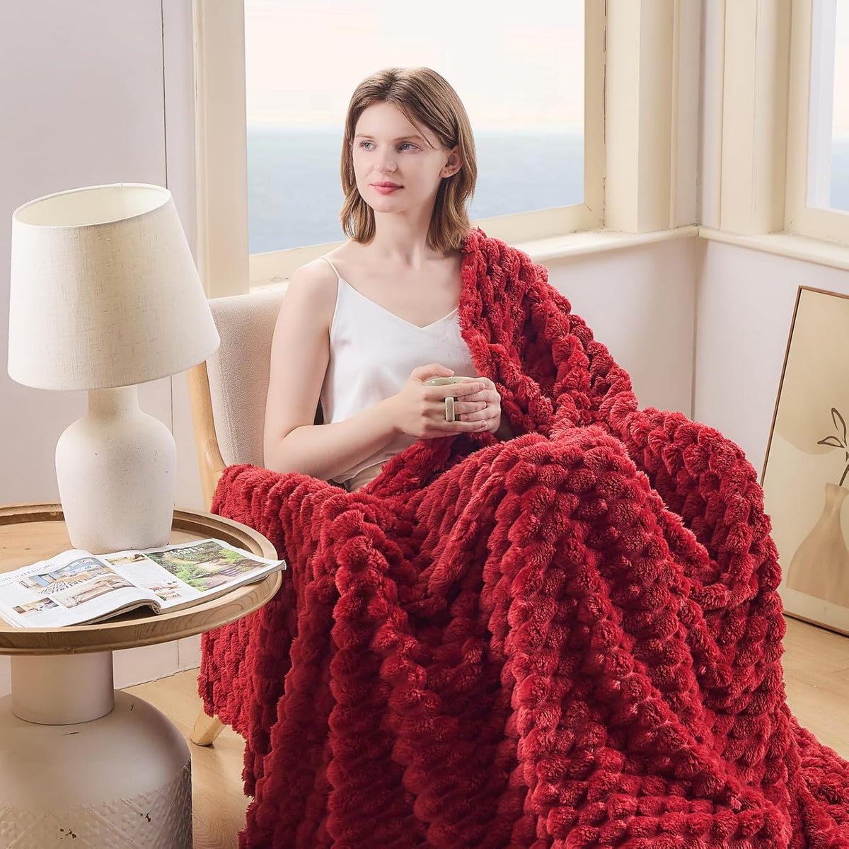 NEWCOSPLAY Super Soft King Blanket Red Premium Silky Flannel Fleece 3D Clouds Stylish Jacquard