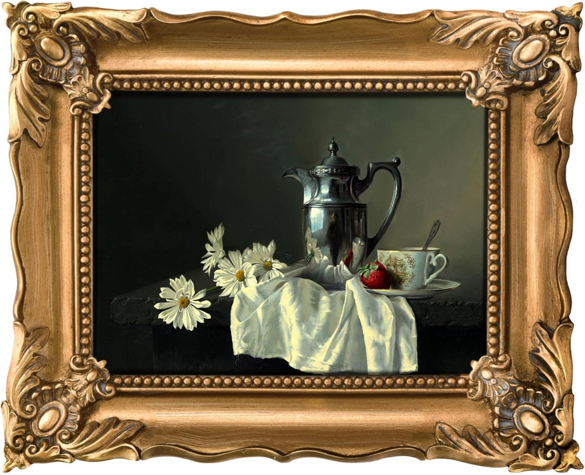 5x7 Vintage Picture Frame with Embossed Flower Design, Ornate Gold Frame for 5x7 Pictures