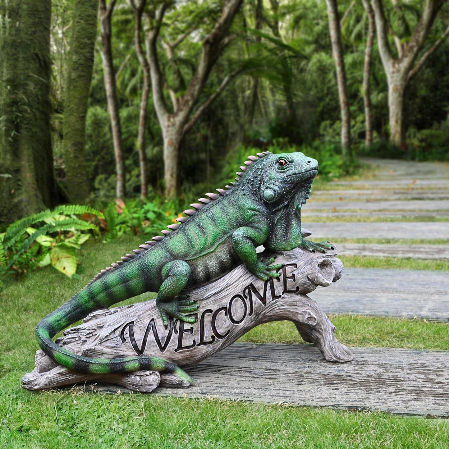 Chameleon Figurine Lizard Garden Decor: Big Iguana Figure Outdoor Statue Resin Yard Decoration