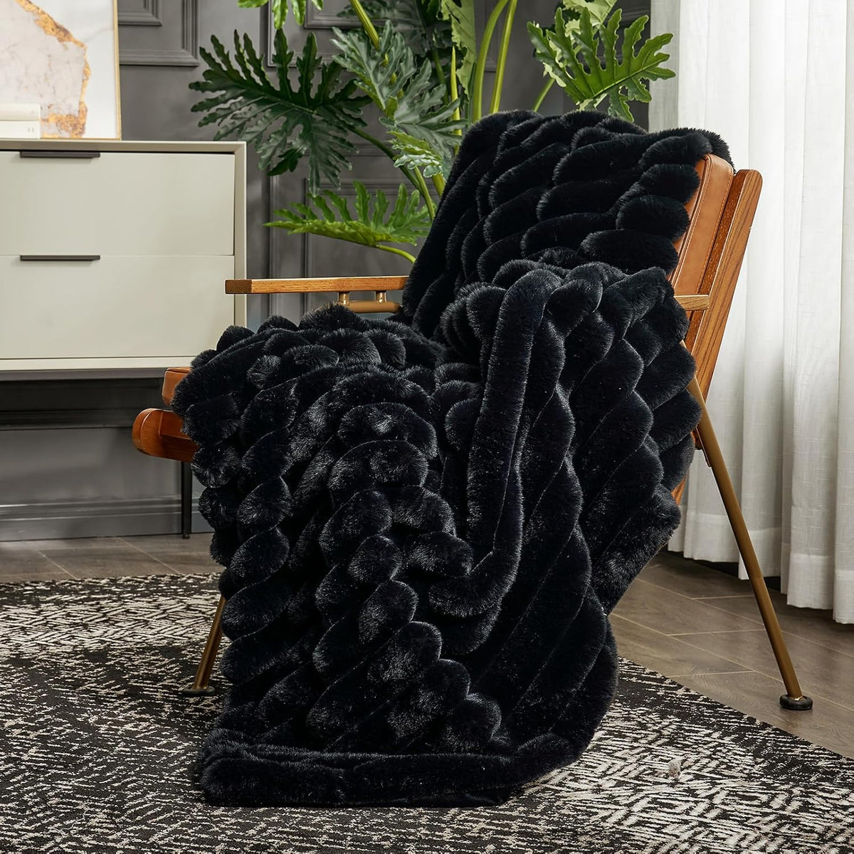 Cozy Bliss Faux Fur Throw Blanket for Couch, Cozy Warm Plush Striped Blanket for Sofa Bedroom
