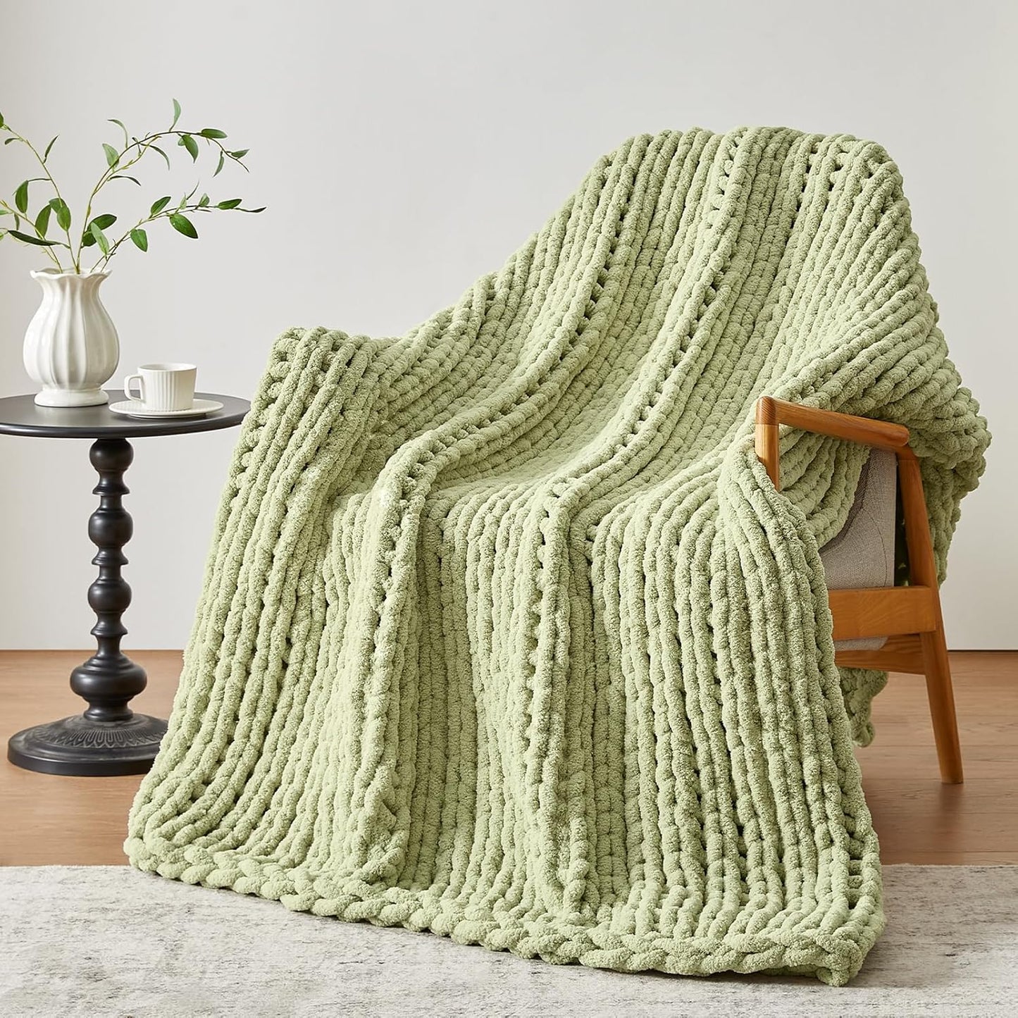 Chunky Knit Throw Blanket, 40''*50'' Knitted Throw Chenille Yarn for Bed Couch, Handmade Light