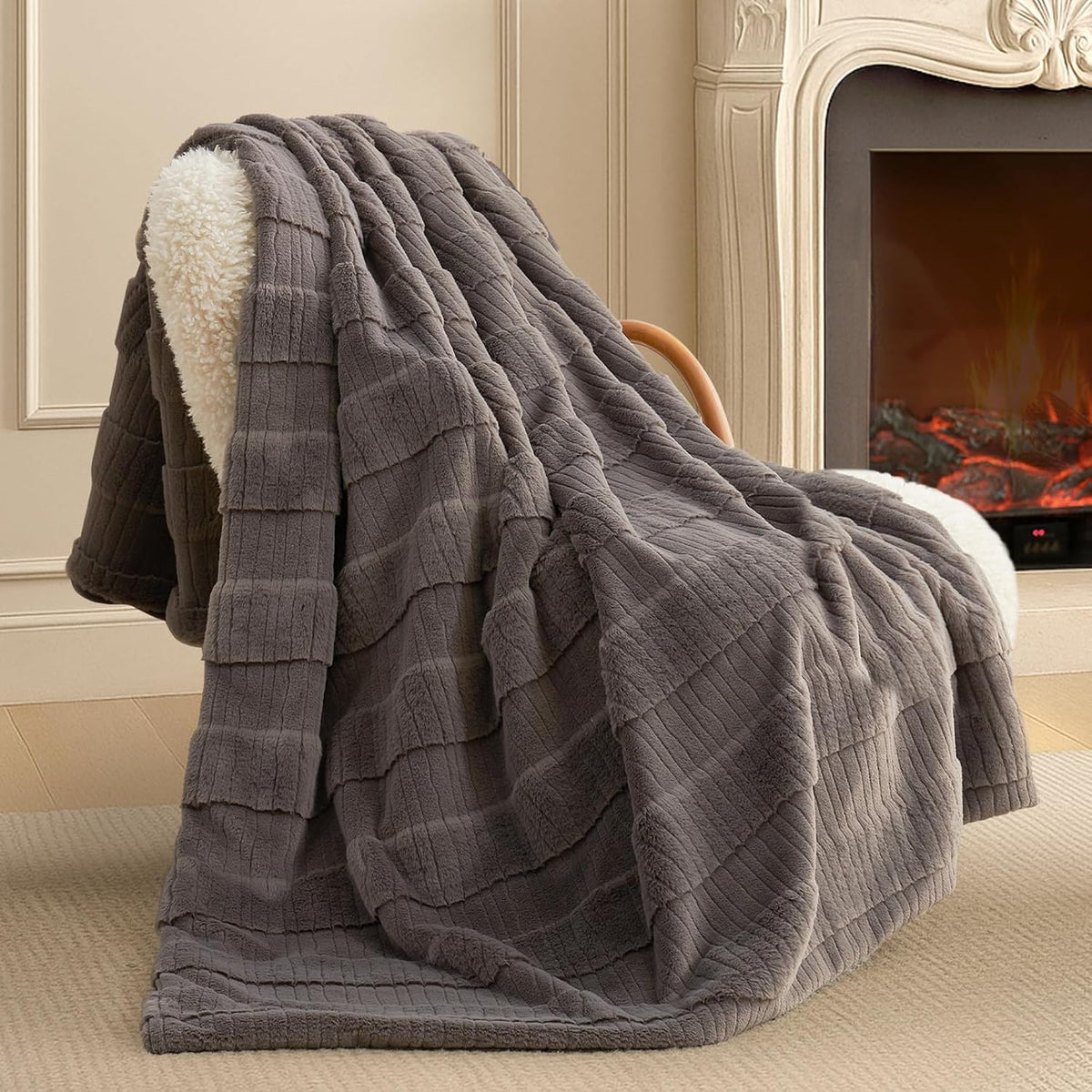 Amélie Home Luxury Striped Faux Fur Throw Blanket for Couch, Embossed Split Fur Cozy Fuzzy Fluffy