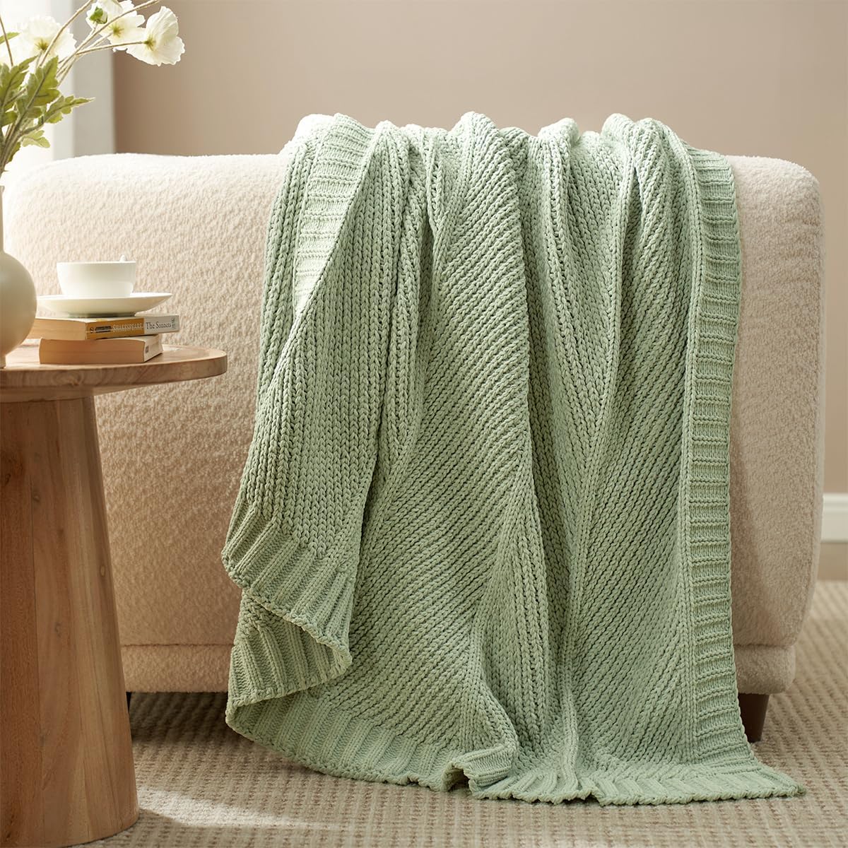 Amélie Home Chenille Knit Throw Blanket for Couch, Chevron Texture Decorative Soft Blanket for