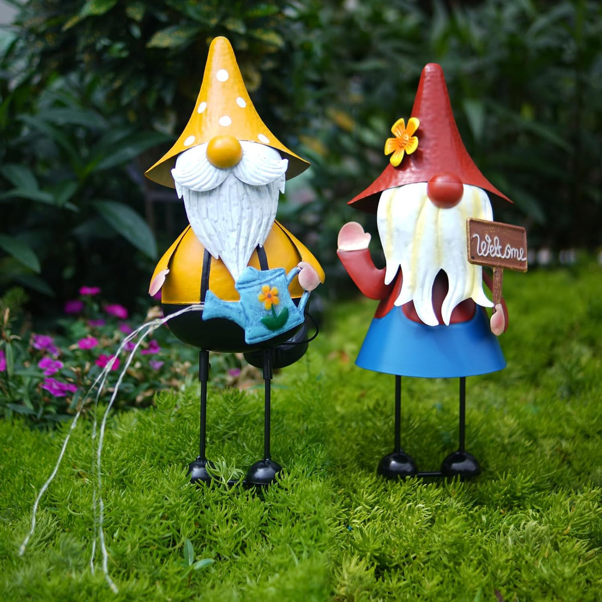 HONGLAND Metal Gnome Yard Art -18 Inch Garden Gnomes Statues Outdoor Decor with Watering Can Solar