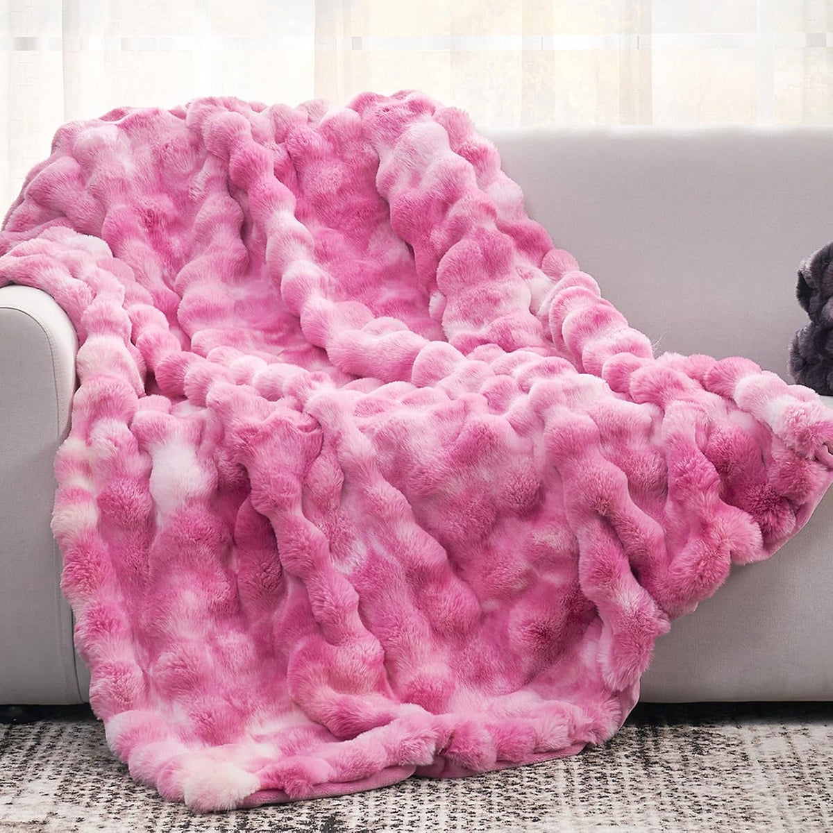 Cozy Bliss Faux Fur Throw Blanket for Couch, Fuzzy Soft Plush Thick Bubble Blanket for Sofa Bedroom
