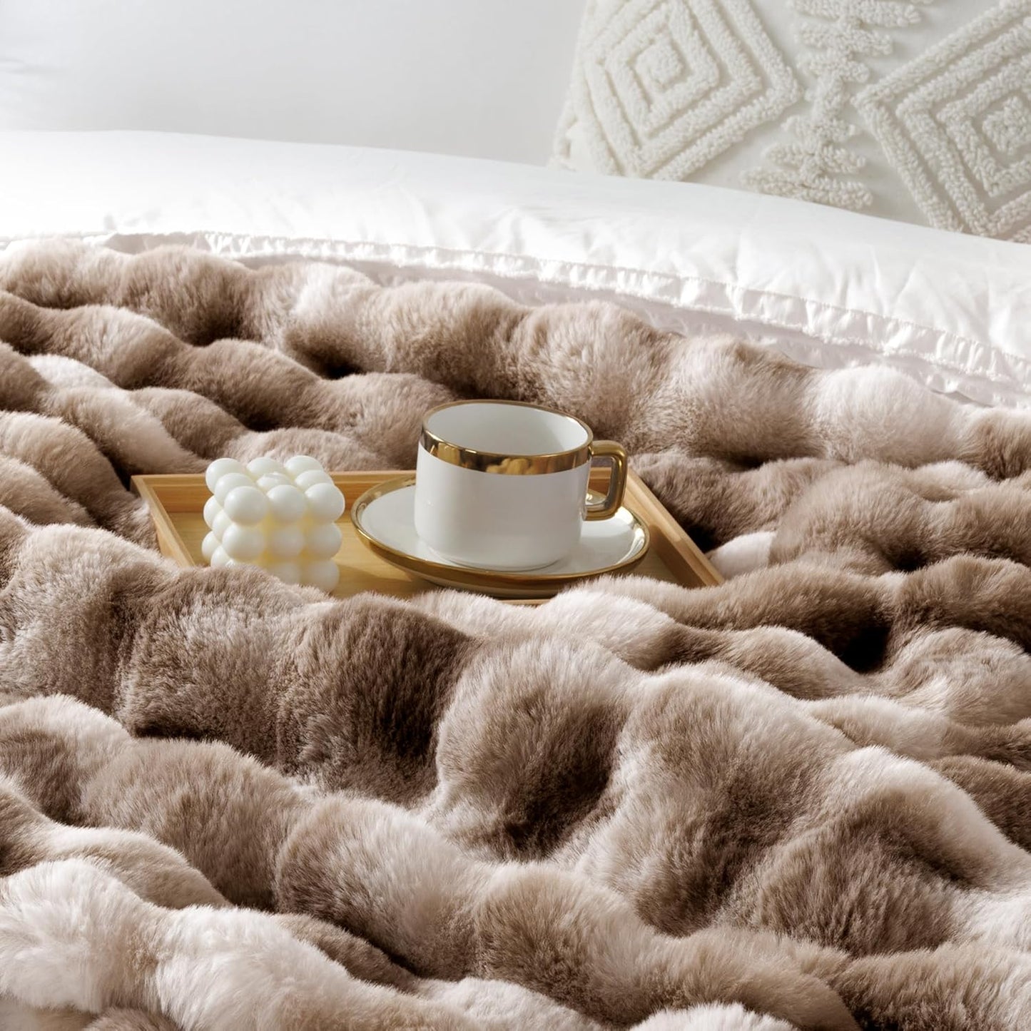 Touchat Luxury 1000GSM Rabbit Faux Fur Blanket, Super Heavy Warm Cozy Brown Blankets for Couch Bed