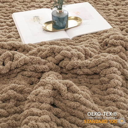 WESHIONGOO Chunky Knit Blanket Throw 50"×60" Knitted Throw Blankets for Couch Bed Fluffy Soft