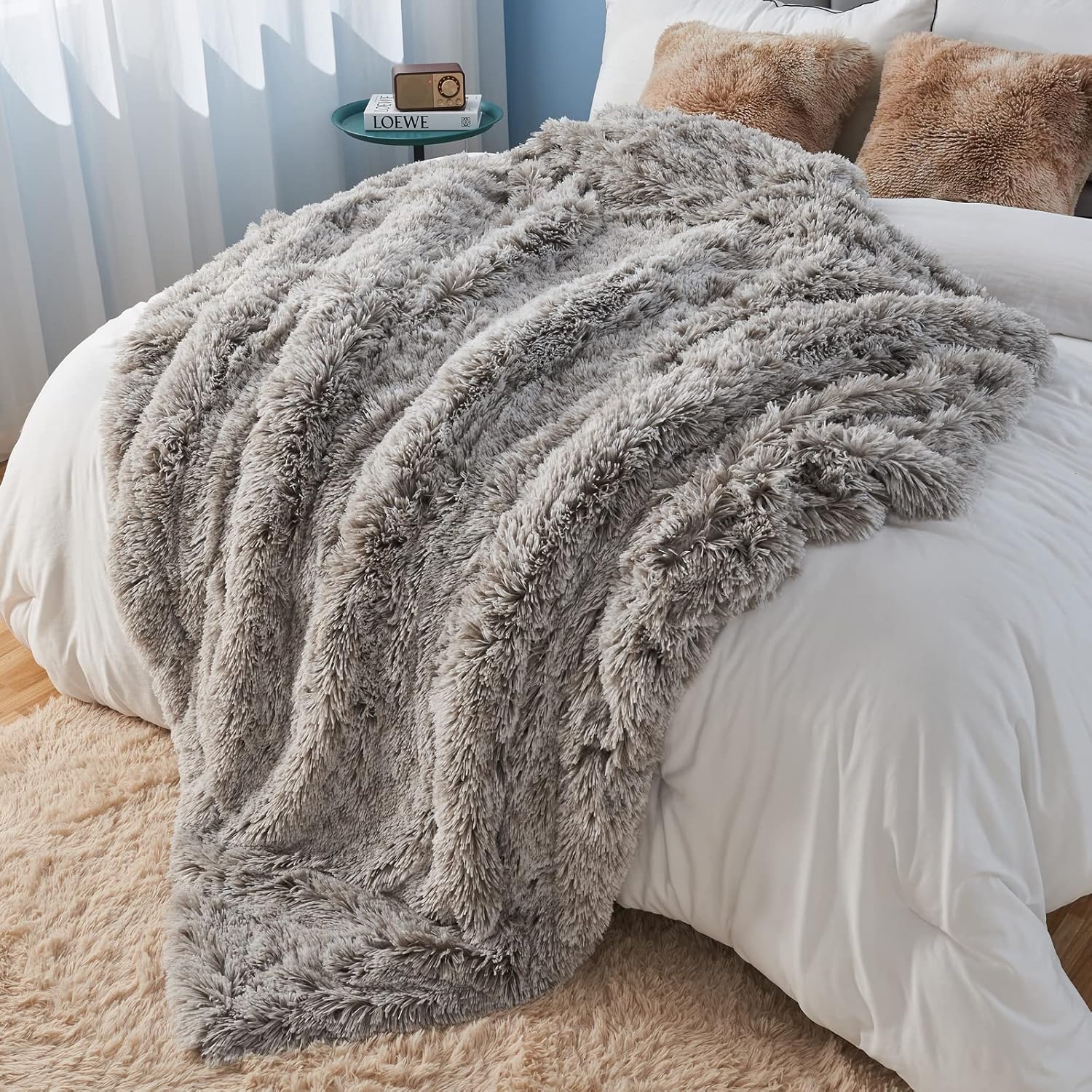 GONAAP Fuzzy Faux Fur Throw Blanket Frosty Grey Super Soft Cozy Plush Fuzzy Shaggy Blanket for