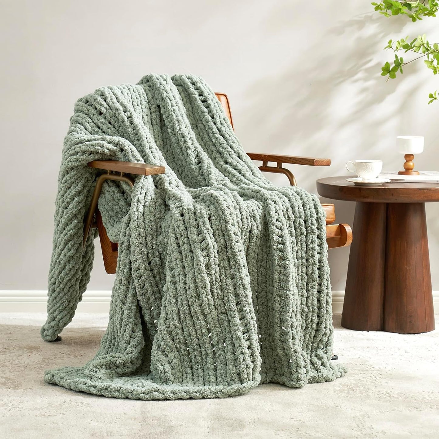 Amélie Home Chunky Knit Throw Blanket for Couch, Soft Chenille Crochet Blanket for Sofa, 50"x60"