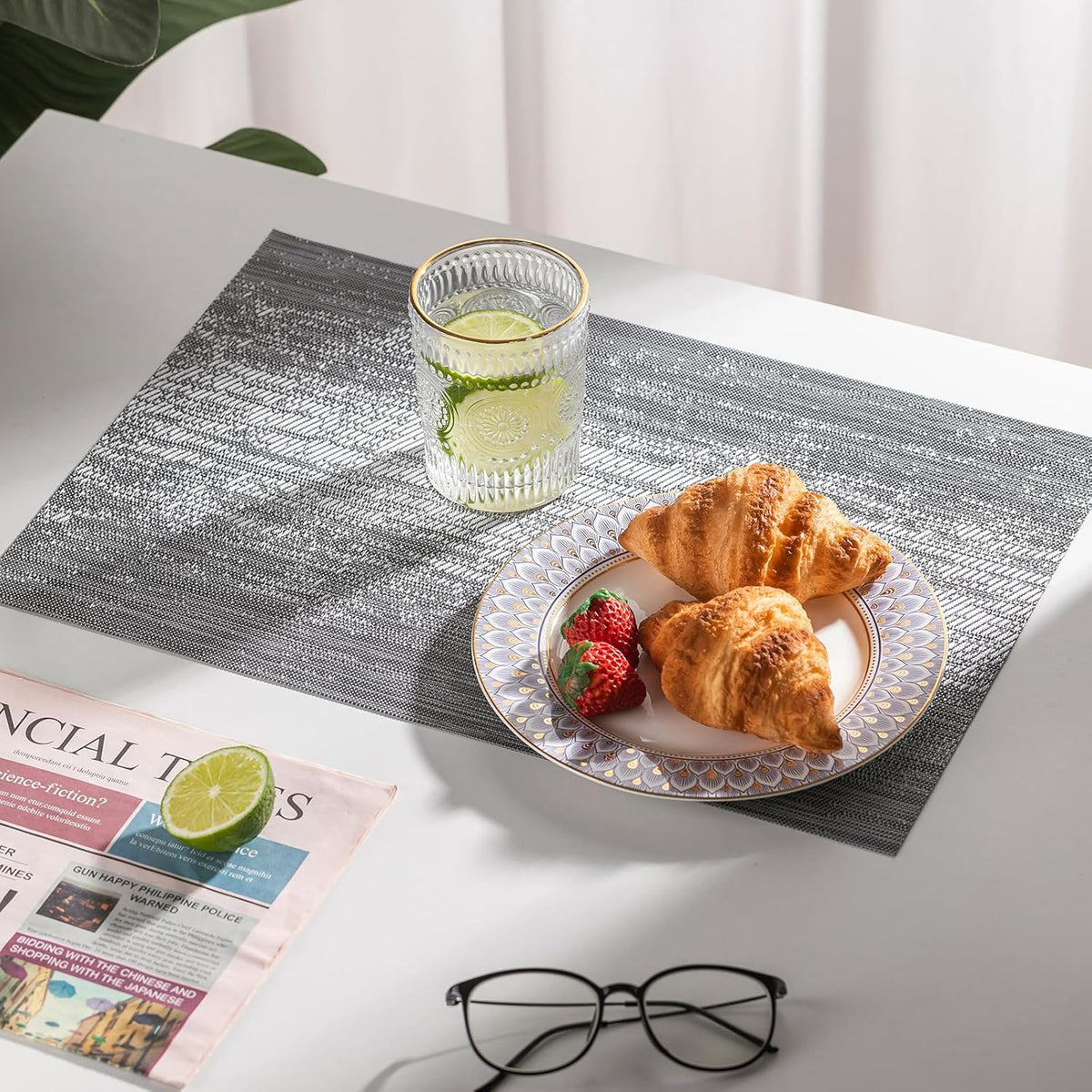 LEXMORE Placemats Set of 8 Vinyl/Plastic Woven Place Mats for Kitchen Table Indoor/Outdoor Washable