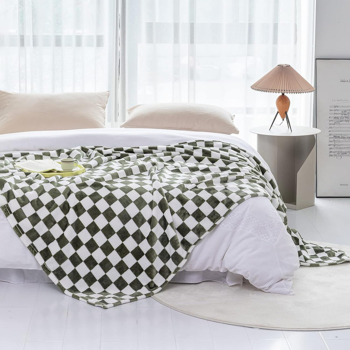 LOMAO Throw Blankets Flannel Blanket with Checkerboard Grid Pattern Soft Throw Blanket for Couch