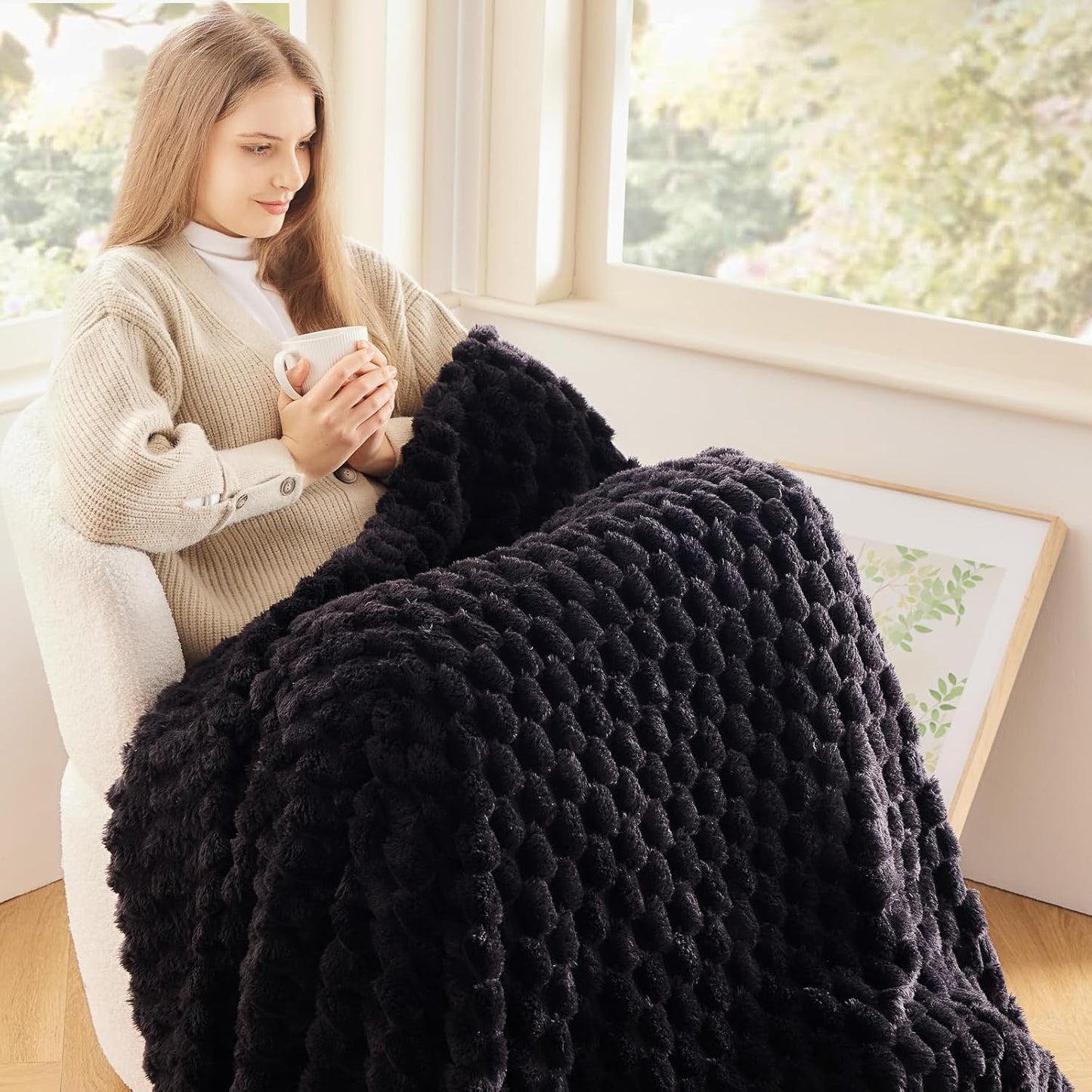 NEWCOSPLAY Super Soft Throw Blanket Black Premium Silky Flannel Fleece 3D Clouds Stylish Jacquard