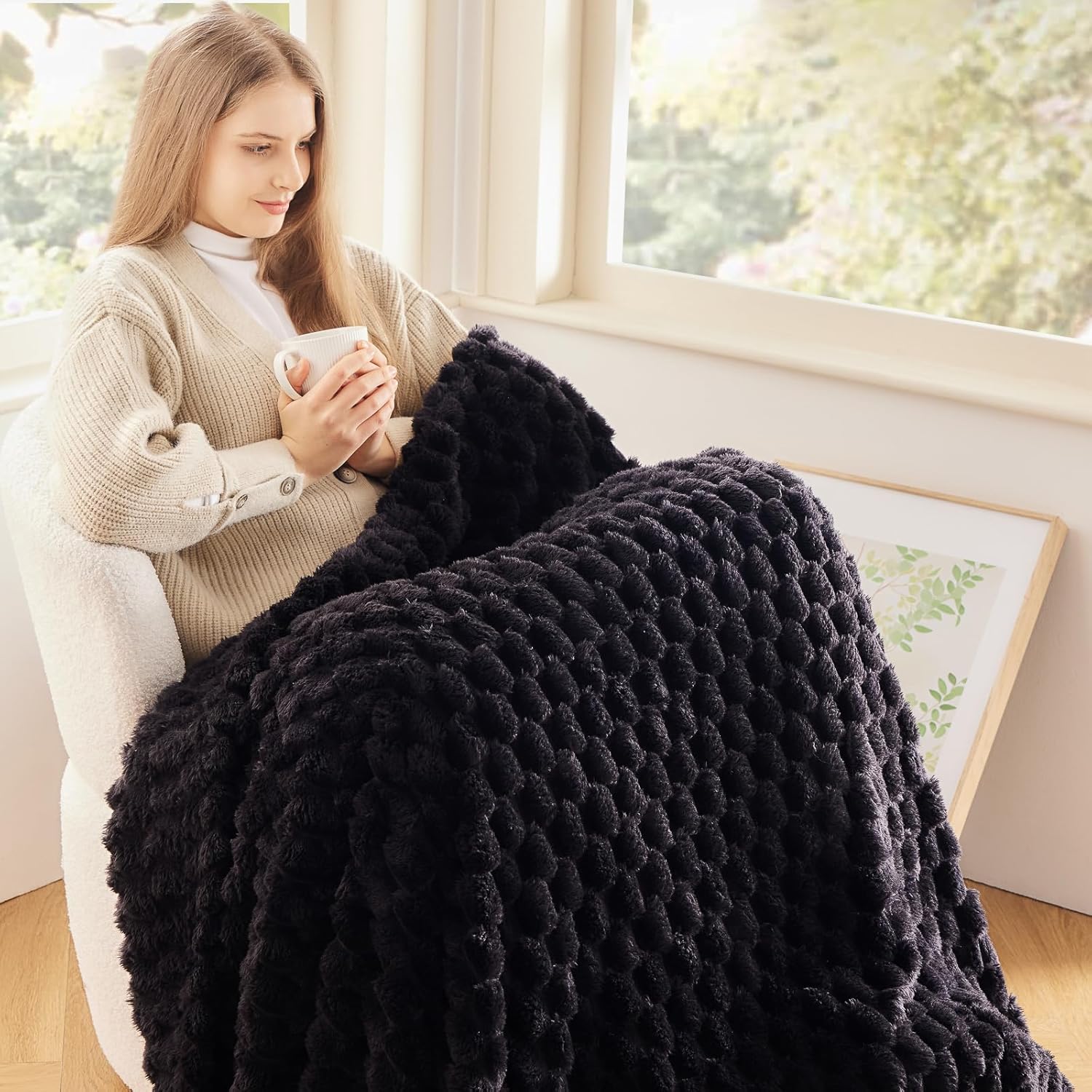NEWCOSPLAY Super Soft Throw Blanket Black Premium Silky Flannel Fleece 3D Clouds Stylish Jacquard
