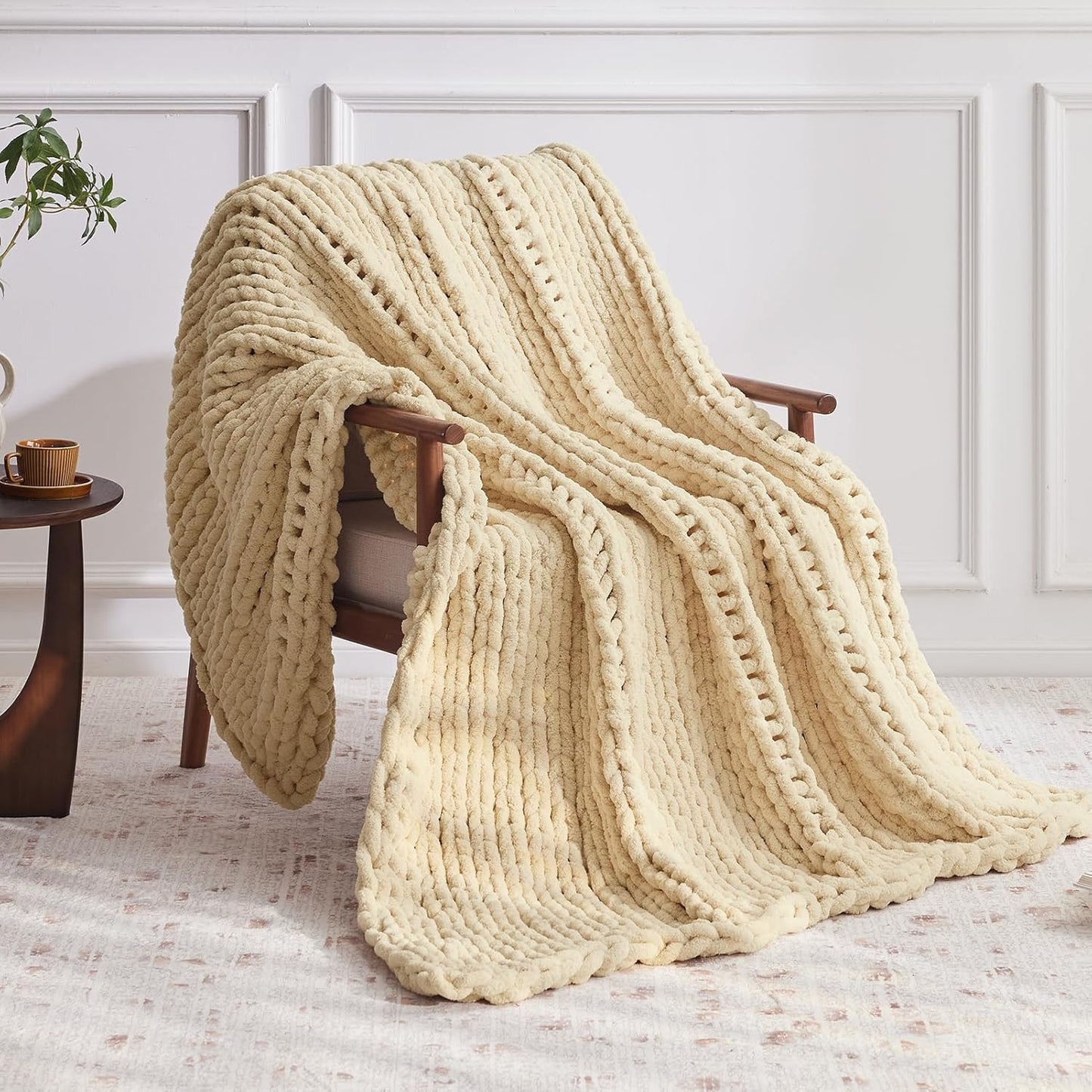 Chunky Knit Throw Blanket, 50''*60'' Knitted Throw Chenille Yarn for Bed Couch, Handmade Oatmeal
