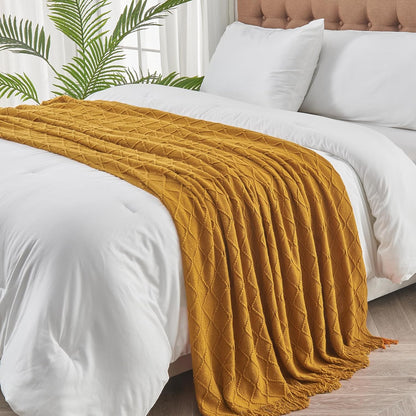 inhand Knitted Fall Throw Blanket for Couch and Bed, Knit Fall Decor Halloween Blanket with Tassel