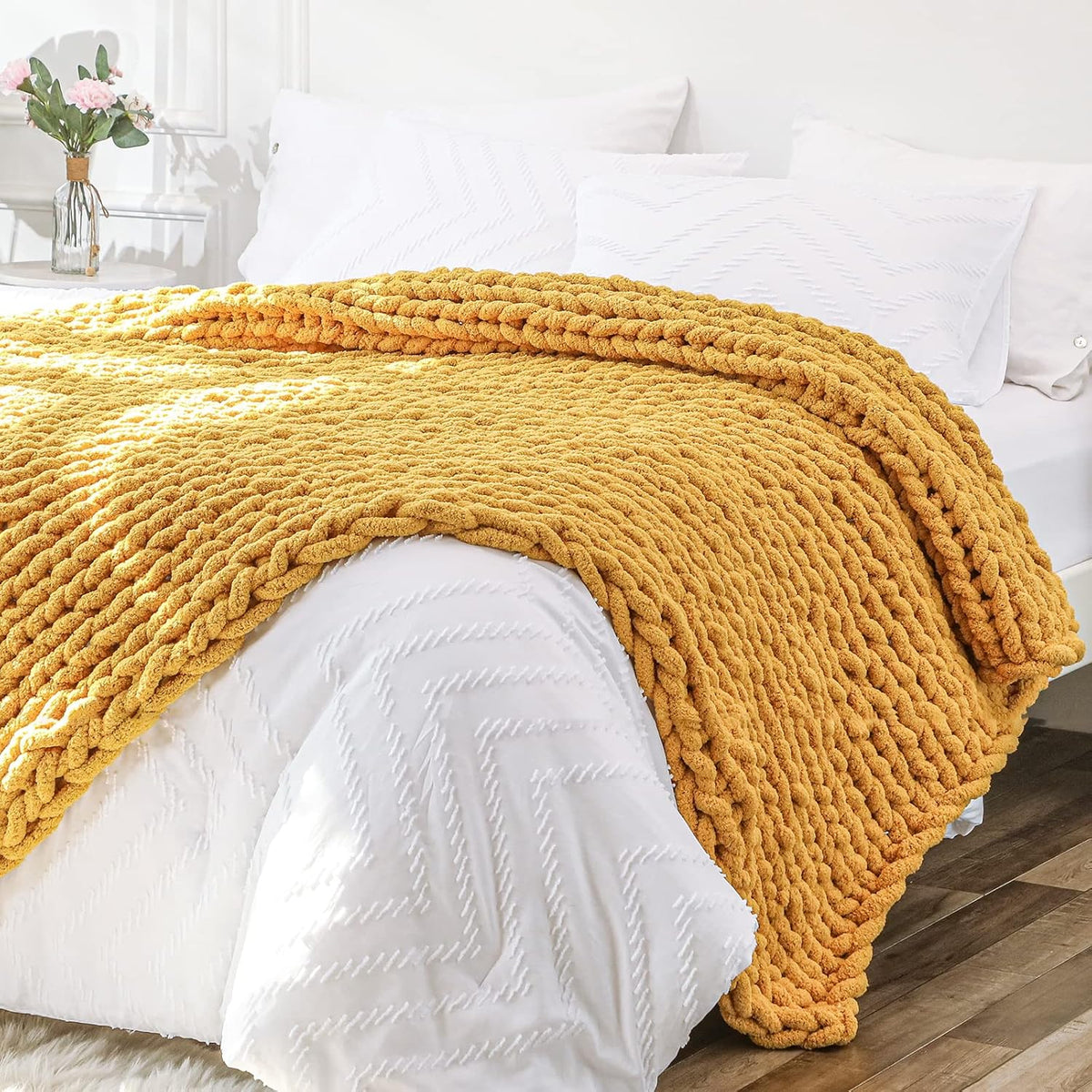 Bigacogo Chunky Knit Throw Blanket for Couch, 40x80 inches, 100% Hand Knitted with Thick Jumbo