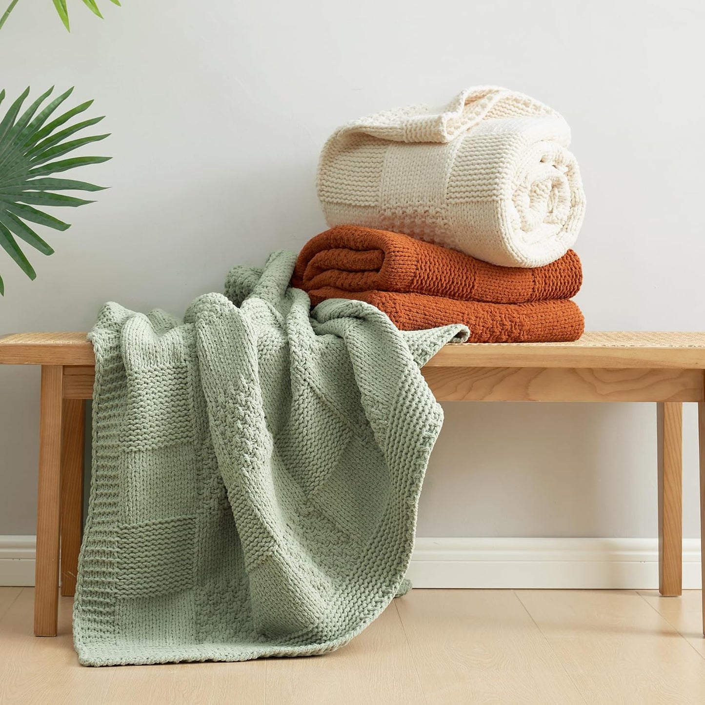Amélie Home Chenille Knit Throw Blanket for Couch, Checkered Texture Decorative Soft Blanket for