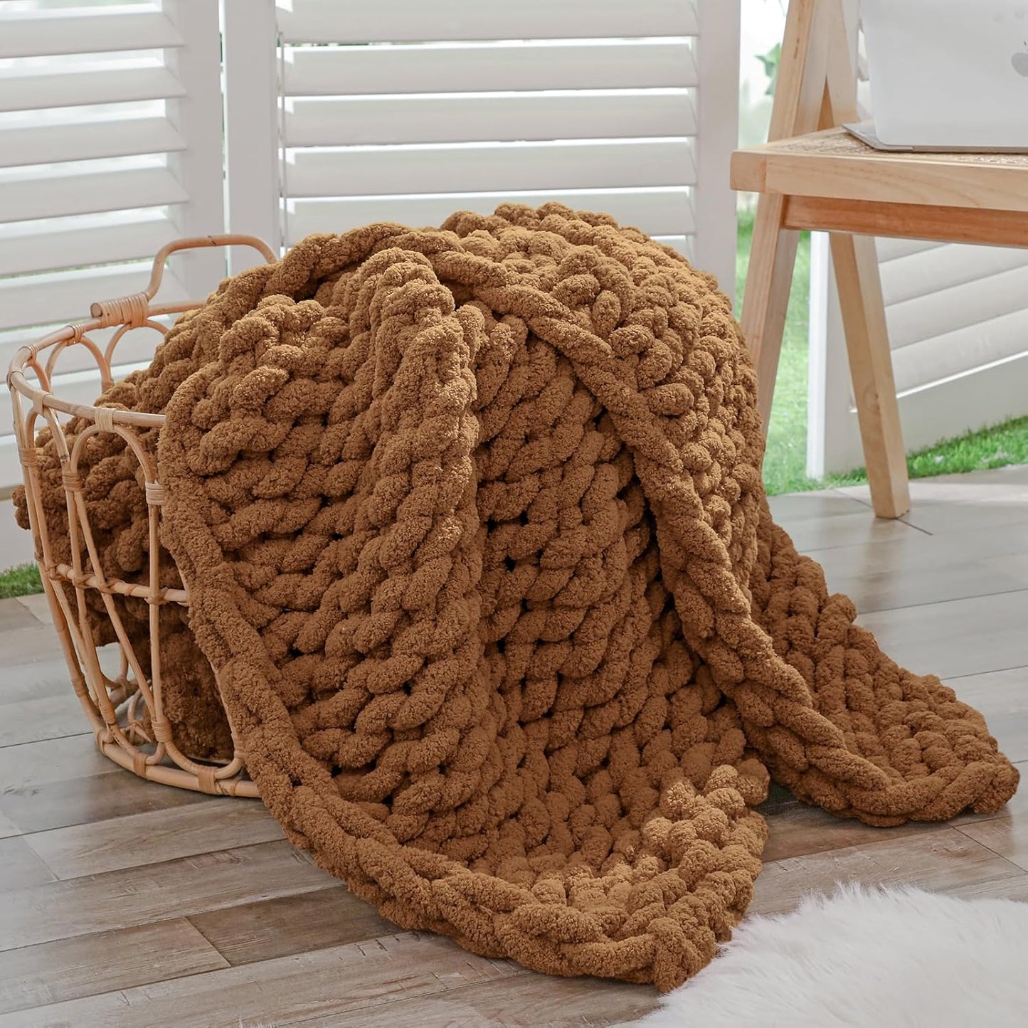 Bigacogo Chunky Knit Throw Blanket for Couch, 40x40 inches, 100% Hand Knitted with Thick Jumbo