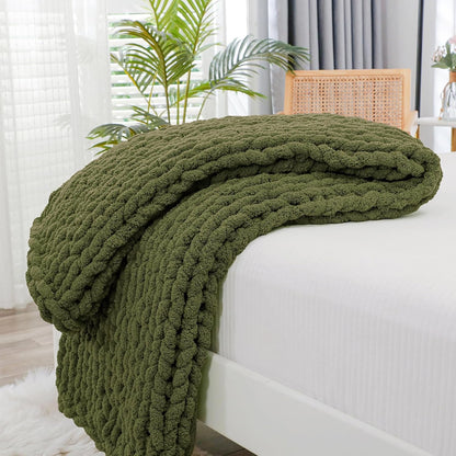 Bigacogo Chunky Knit Throw Blanket for Couch, 40x40 inches, 100% Hand Knitted with Thick Jumbo