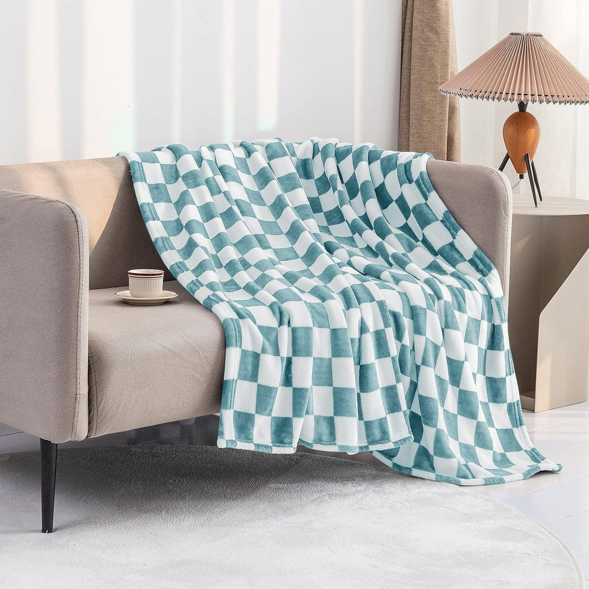 LOMAO Throw Blankets Flannel Blanket with Checkerboard Grid Pattern Soft Throw Blanket for Couch