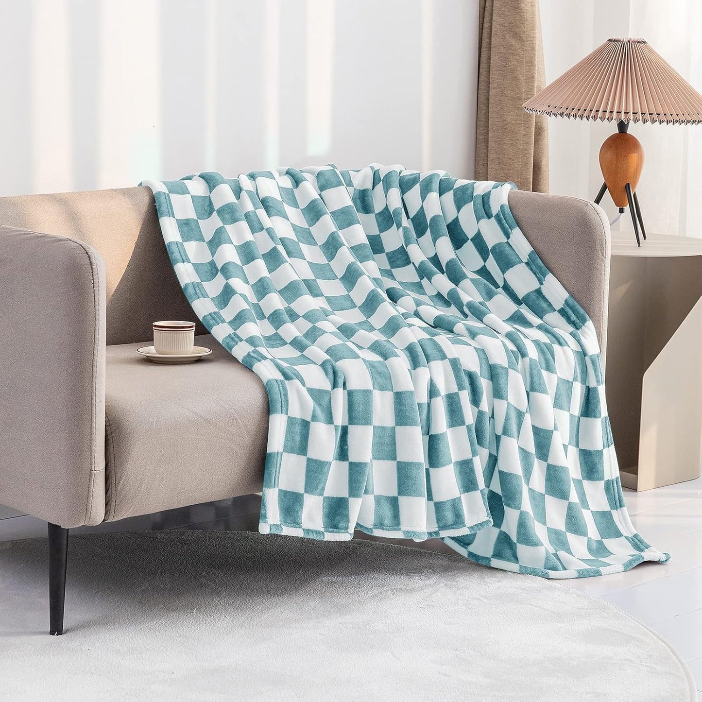 LOMAO Throw Blankets Flannel Blanket with Checkerboard Grid Pattern Soft Throw Blanket for Couch