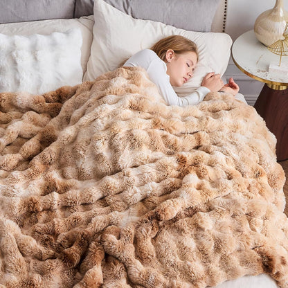 NEWCOSPLAY Faux Fur Twin Blanket Tie-dye Beige Luxury Fluffy Thick Warm Bubble Blanket for Couch