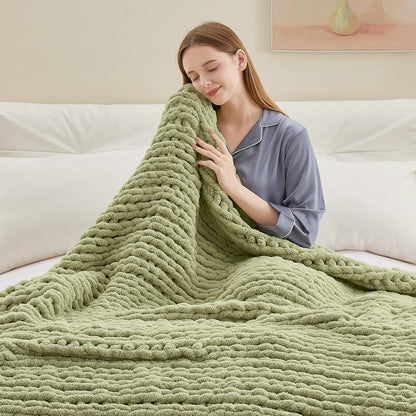 Chunky Knit Throw Blanket, 40''*50'' Knitted Throw Chenille Yarn for Bed Couch, Handmade Light