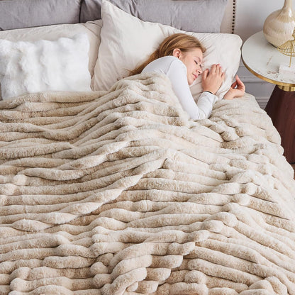 NEWCOSPLAY Faux Fur Throw Blanket Linen 3D Ribbed Plush Thick Warm Blanket for Couch Sofa Bed