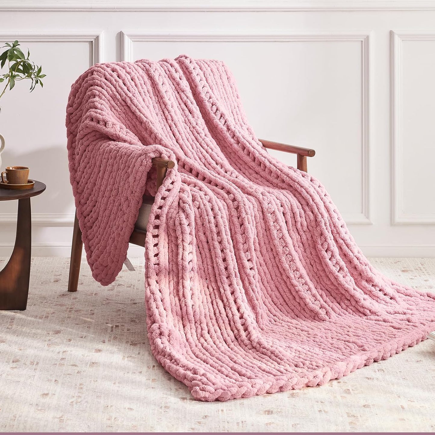 Chunky Knit Throw Blanket, 40''*50'' Knitted Throw Chenille Yarn for Bed Couch, Handmade Light Pink