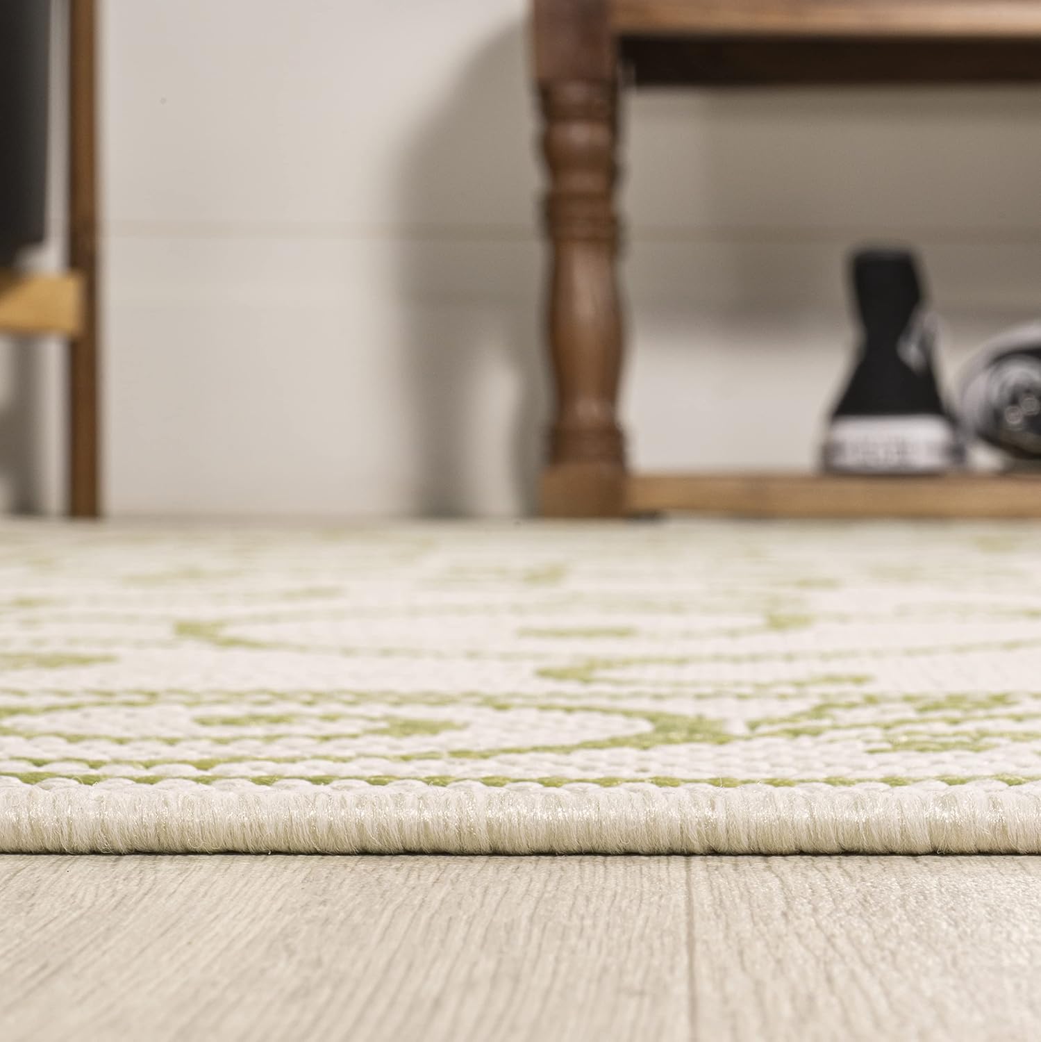 JONATHAN Y Vintage Filigree Indoor Outdoor Area Rug 4X6 Cream/Green, Charleston Textured Weave for