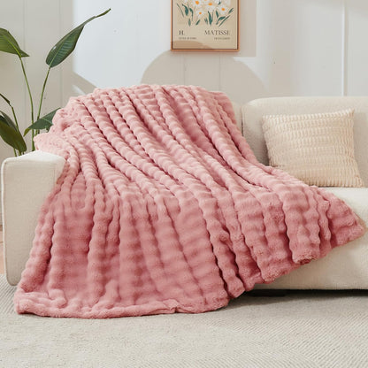 NEWCOSPLAY Faux Fur Throw Blanket Pink Bubble Blanket Thick Warm Soft for Couch Sofa Bed 550GSM