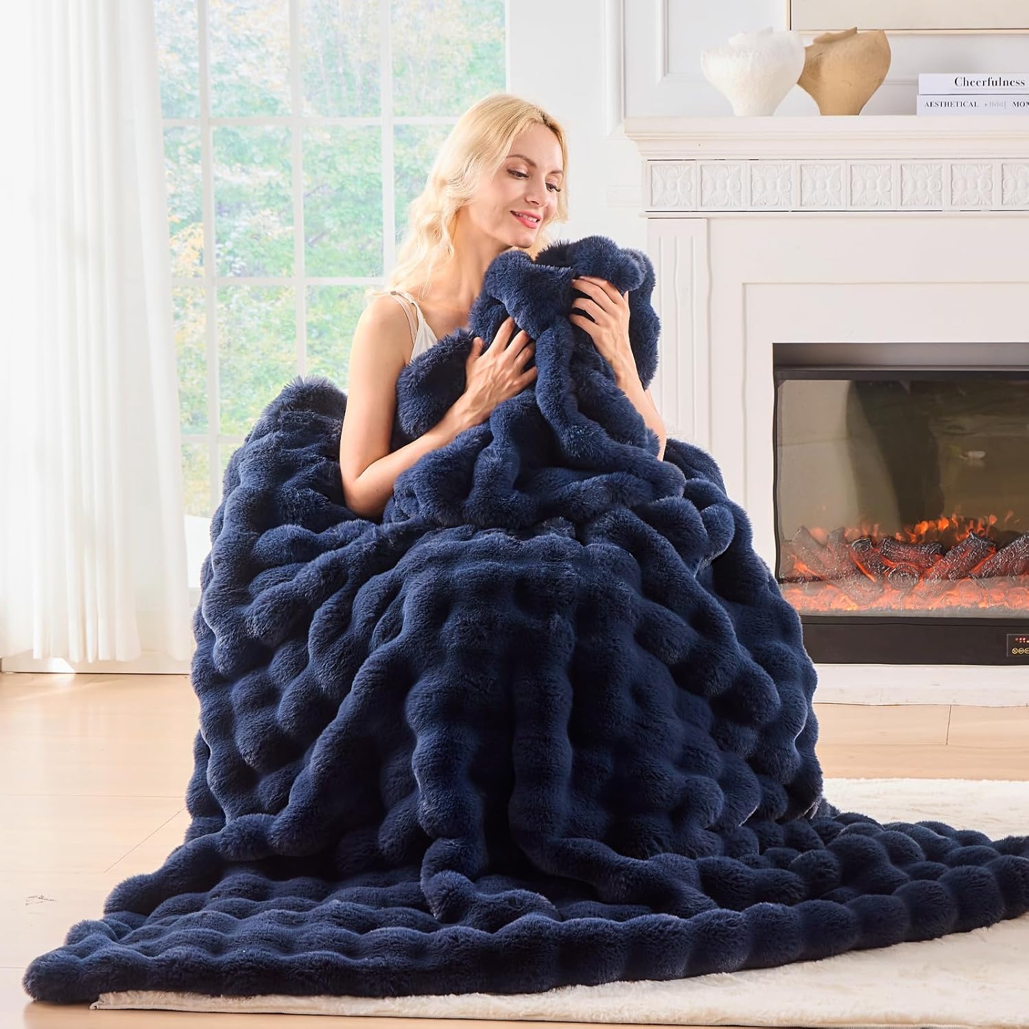 BENVWE Fluffy Faux Fur Throw Blanket for Couch, Soft Plush Thick Cozy Fuzzy Luxury Minky Bubble